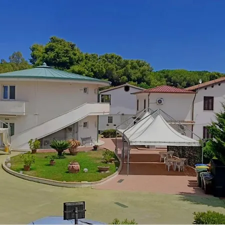 Athena Mare 호텔 2*